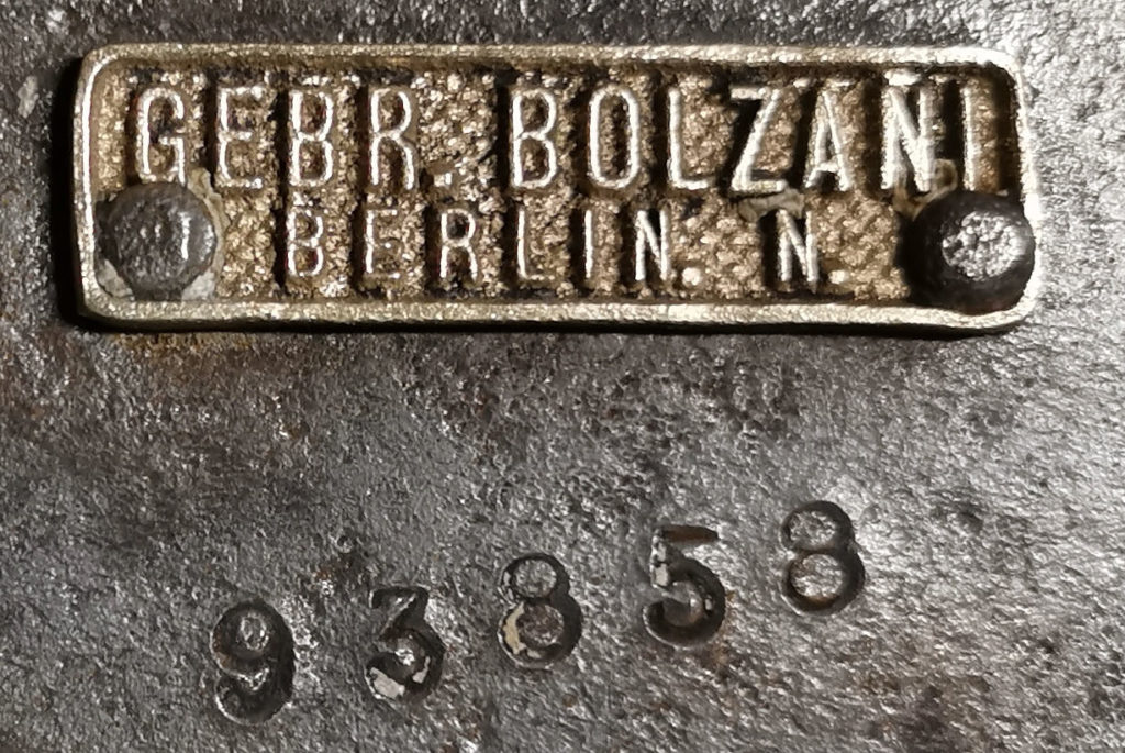 page_img_126_19 Treuil du périscope